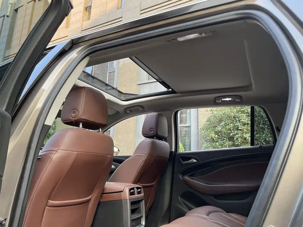Buick Envision Plus — миниатюра 9