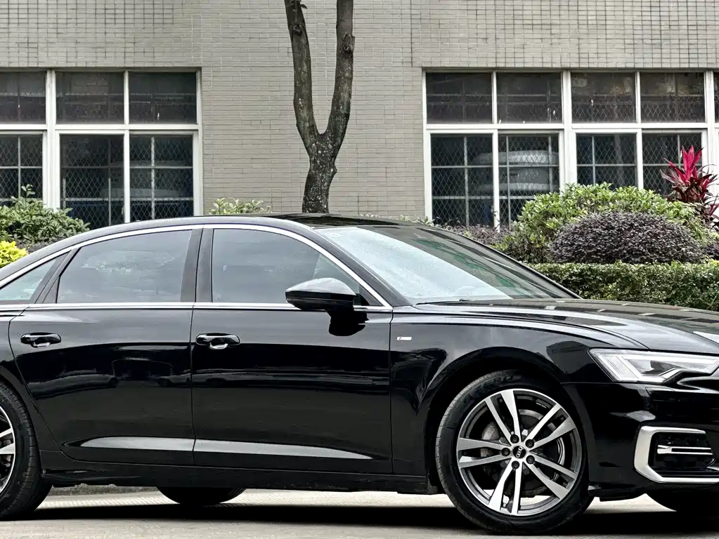 Audi A6L 2024 40 TFSI Luxury