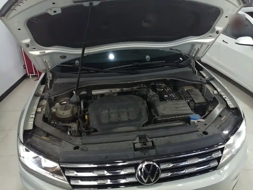Volkswagen Tiguan L — миниатюра 20