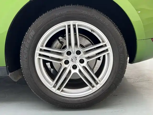 Porsche Macan — миниатюра 19