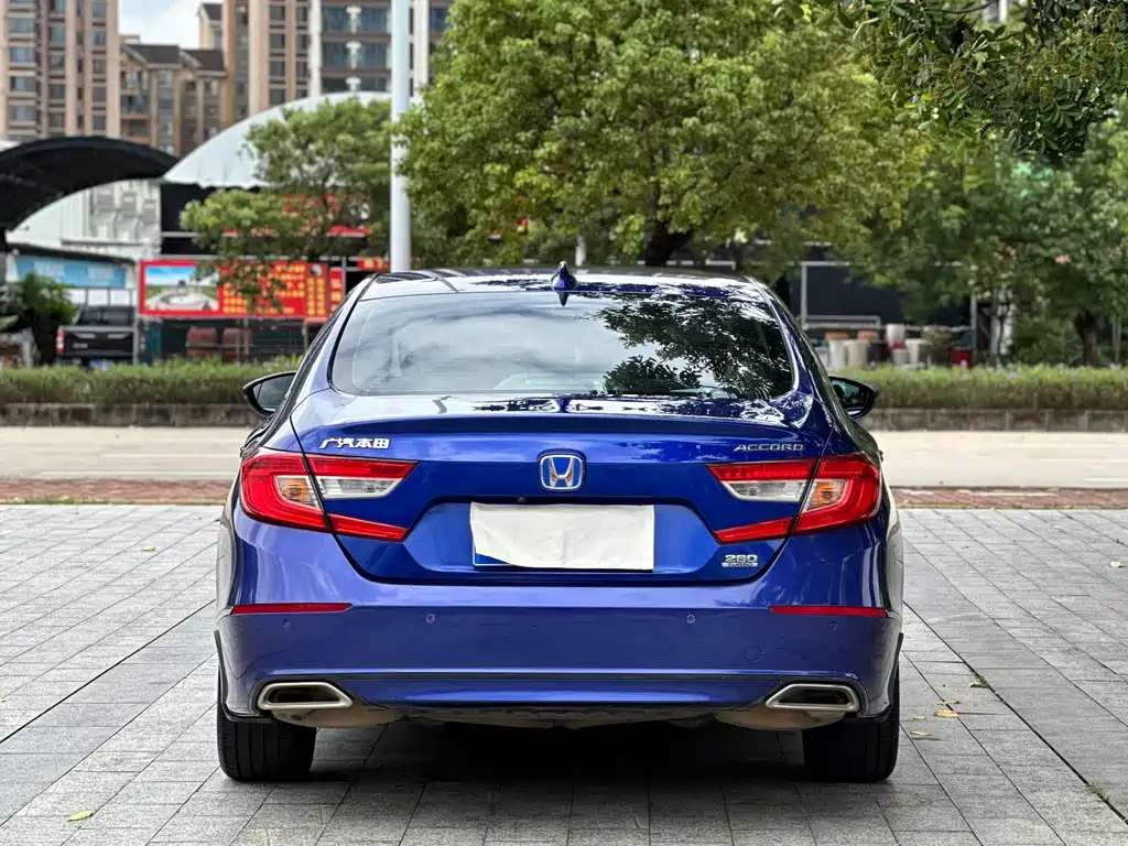 Honda Accord — миниатюра 8