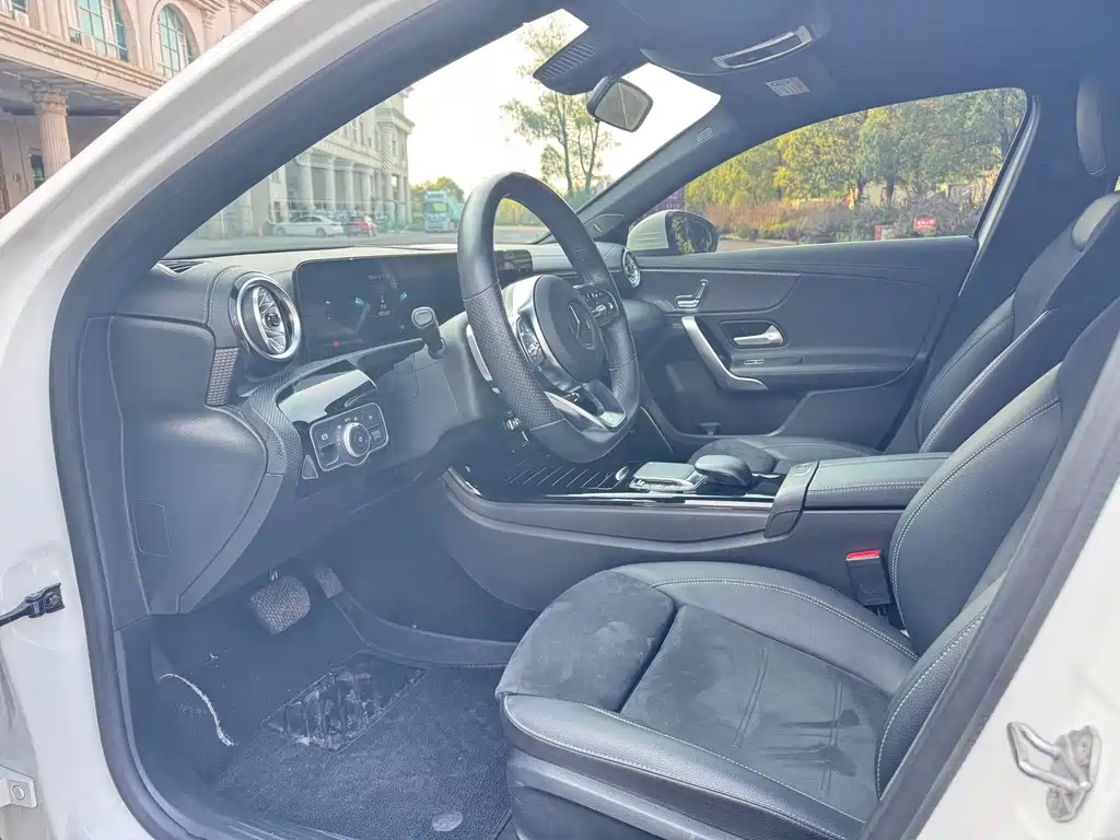 Mercedes-Benz A-Class — миниатюра 4