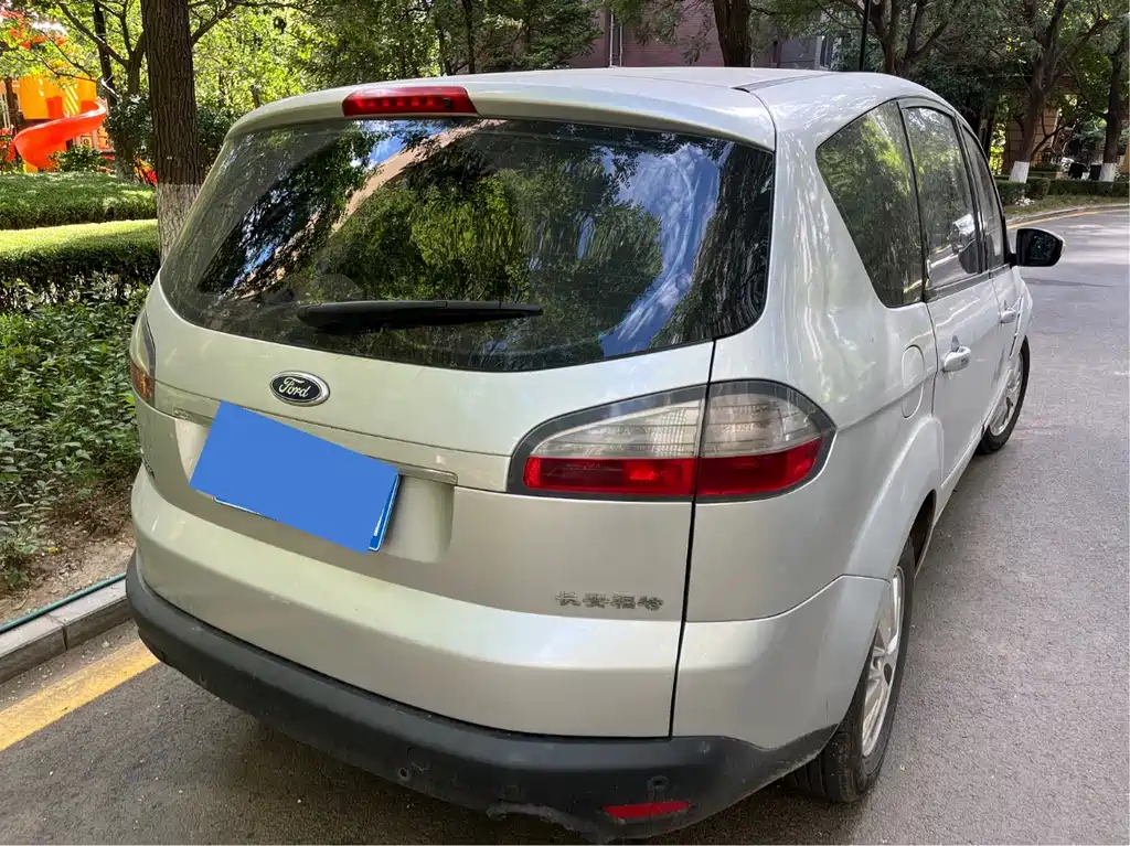 Ford Max — миниатюра 5
