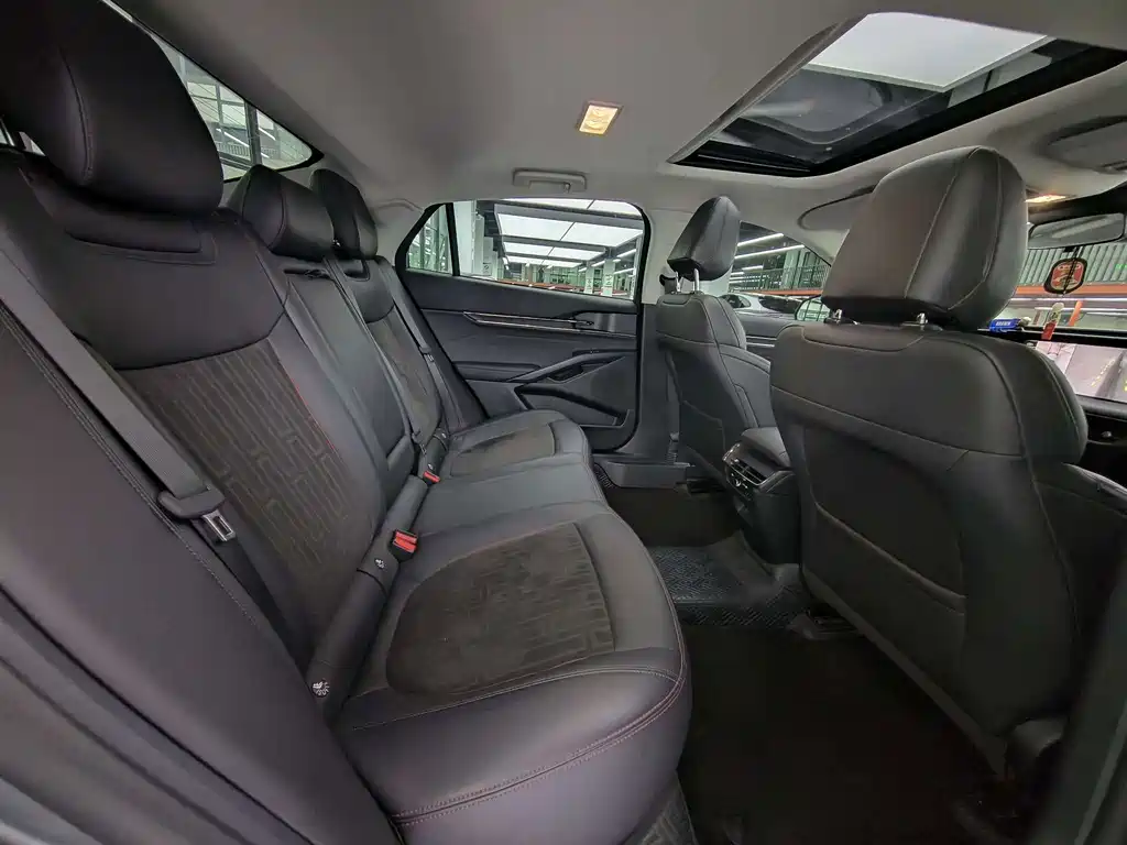 Ford Mondeo — миниатюра 6