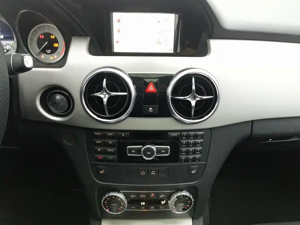 Mercedes-Benz GLK-Class — миниатюра 12