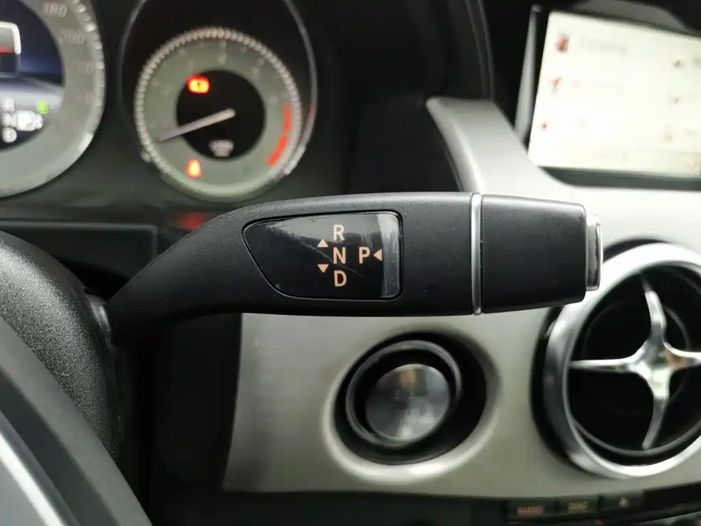 Mercedes-Benz GLK-Class — миниатюра 13
