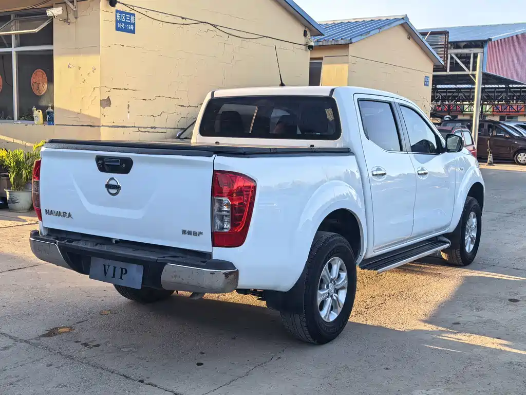 Nissan Navara — миниатюра 5