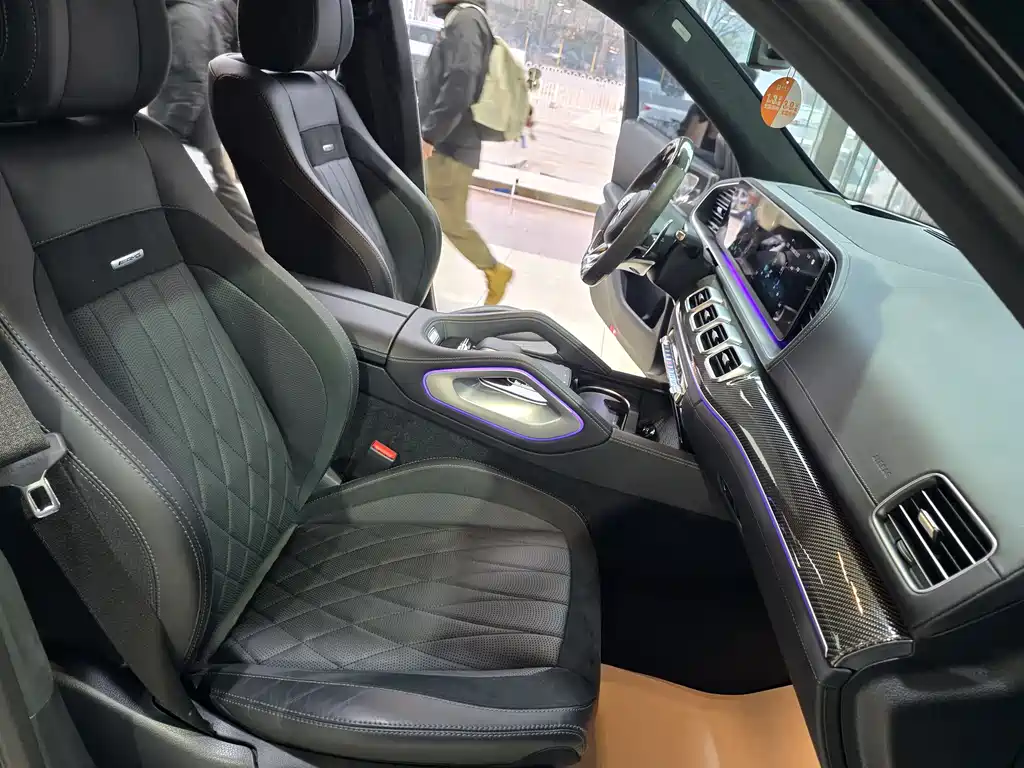 MERCEDES-BENZ GLS AMG