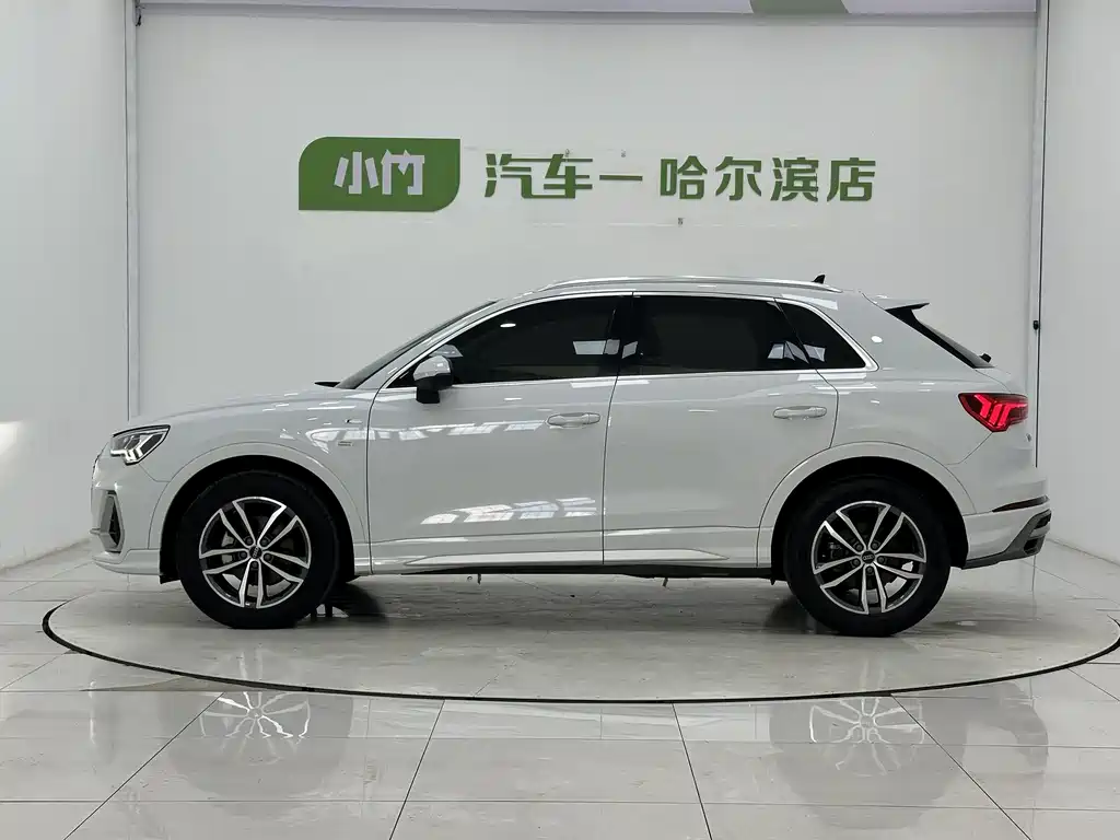 Audi Q3 2022 35 TFSI