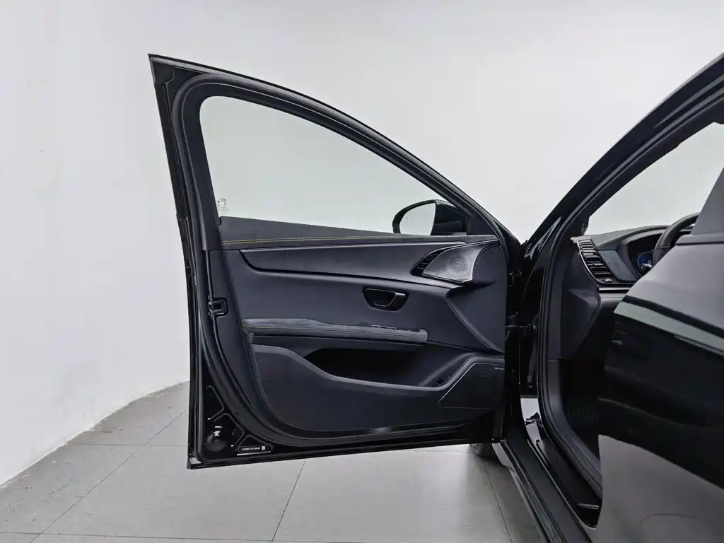 BYD Han — миниатюра 8