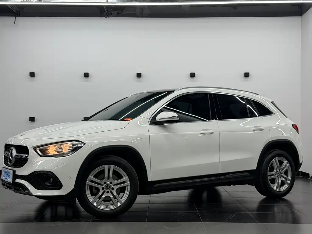 Mercedes-Benz GLA 2020