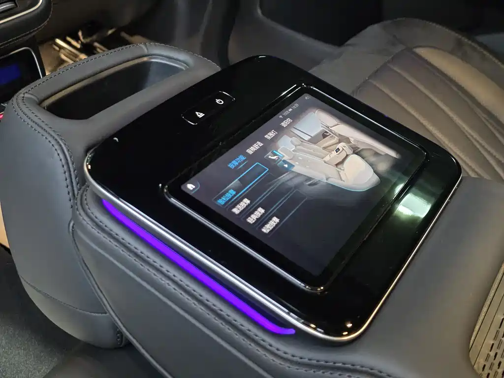 MERCEDES-BENZ GLS AMG