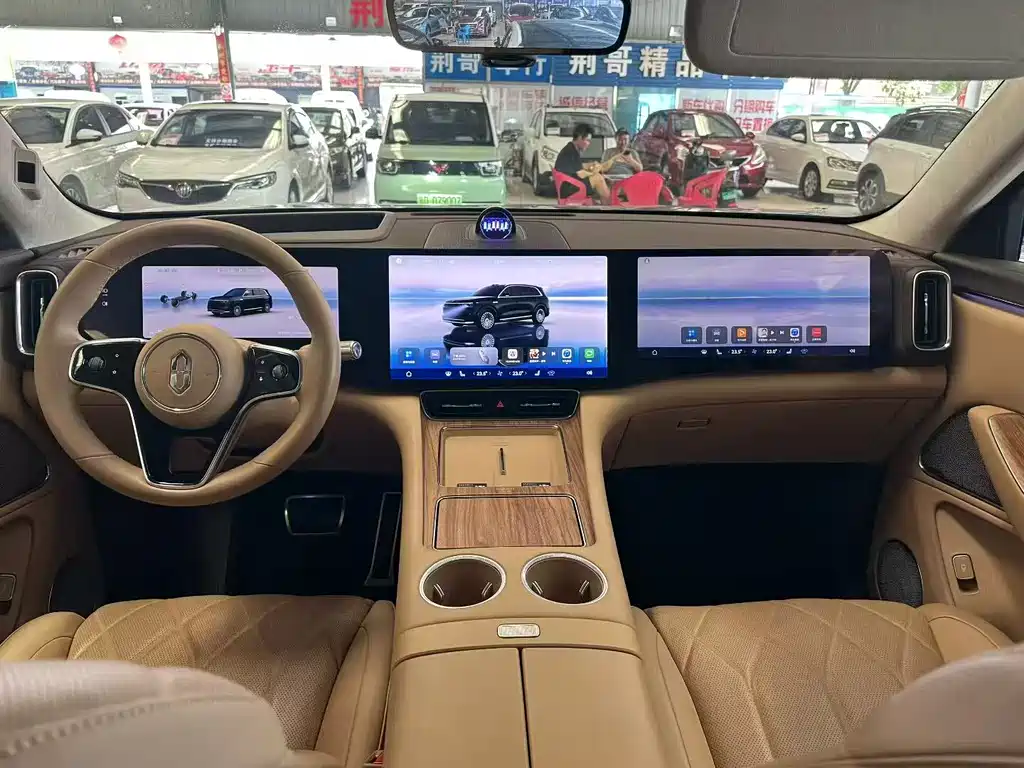 Aito M8 2025 Ultra 53.4kWh 6 мест (192 )