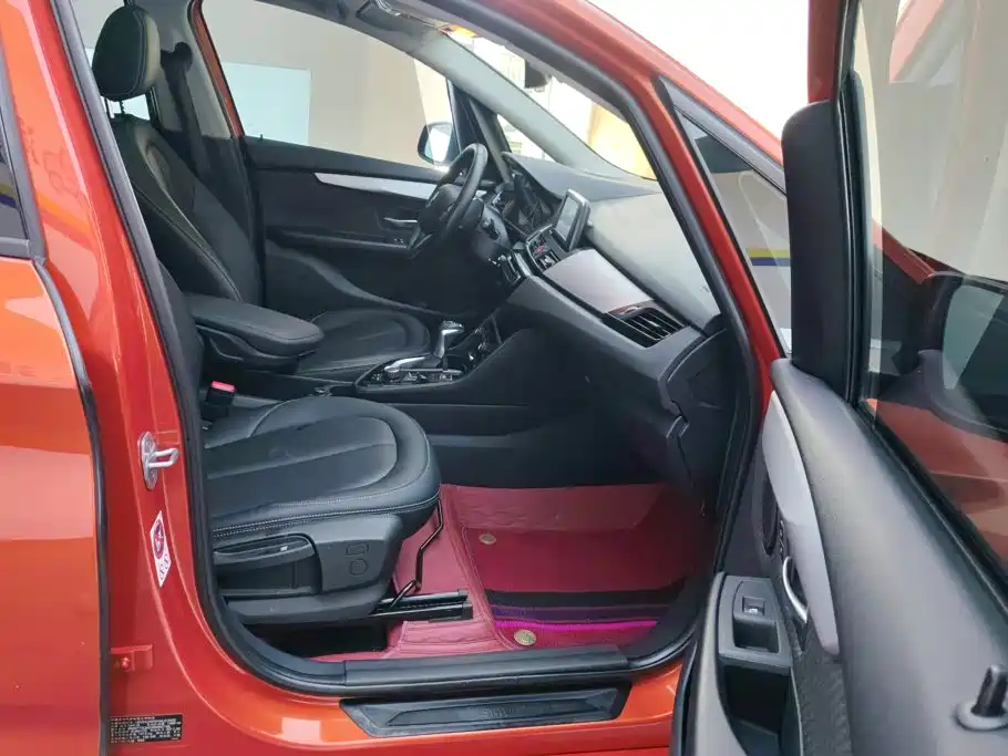 BMW 2 Series Active Tourer — миниатюра 8