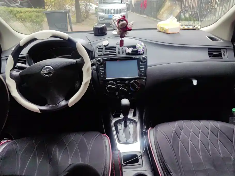 Nissan Tiida — миниатюра 12