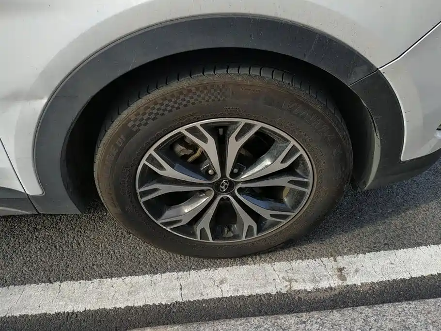 Hyundai Santa Fe — миниатюра 6