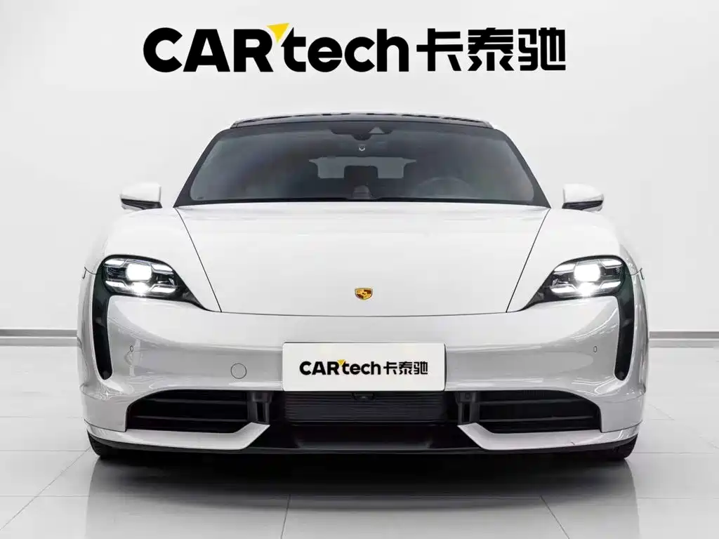 Porsche Taycan — миниатюра 4