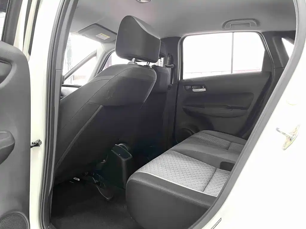 Honda Fit — миниатюра 7