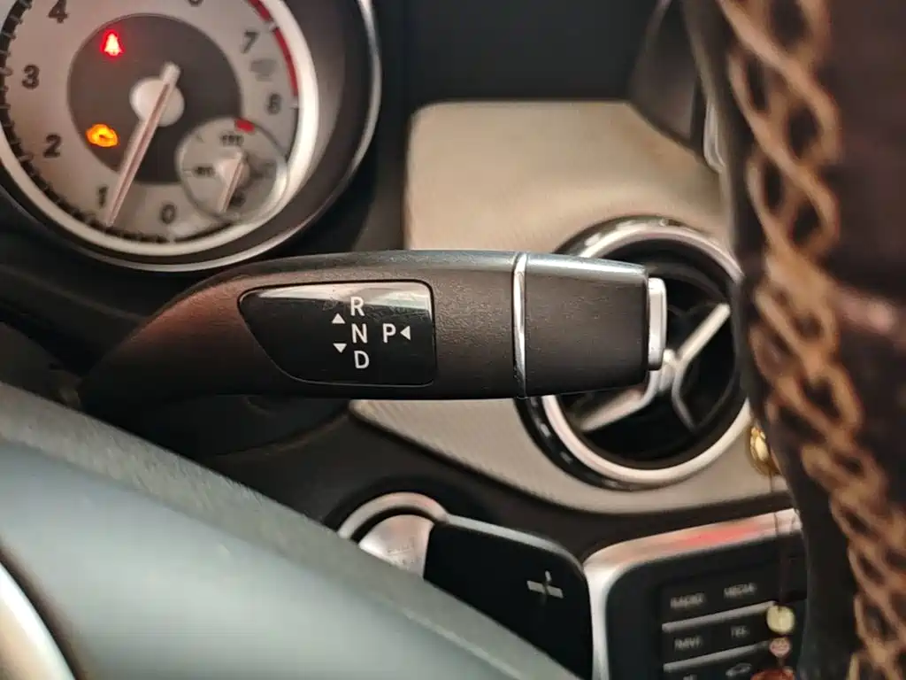 Mercedes-Benz GLA 2016 GLA 200 Fashion