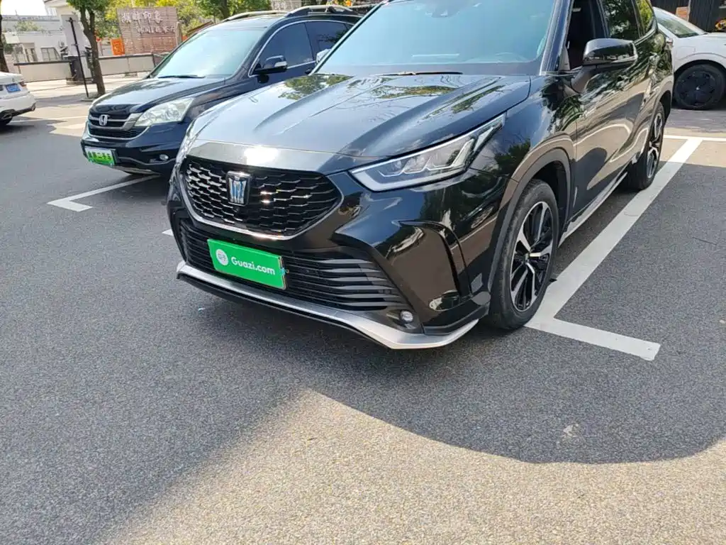 Toyota Crown Kluger — миниатюра 24
