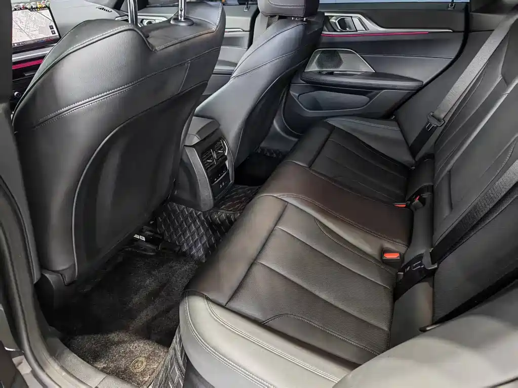 BMW i4 — миниатюра 9