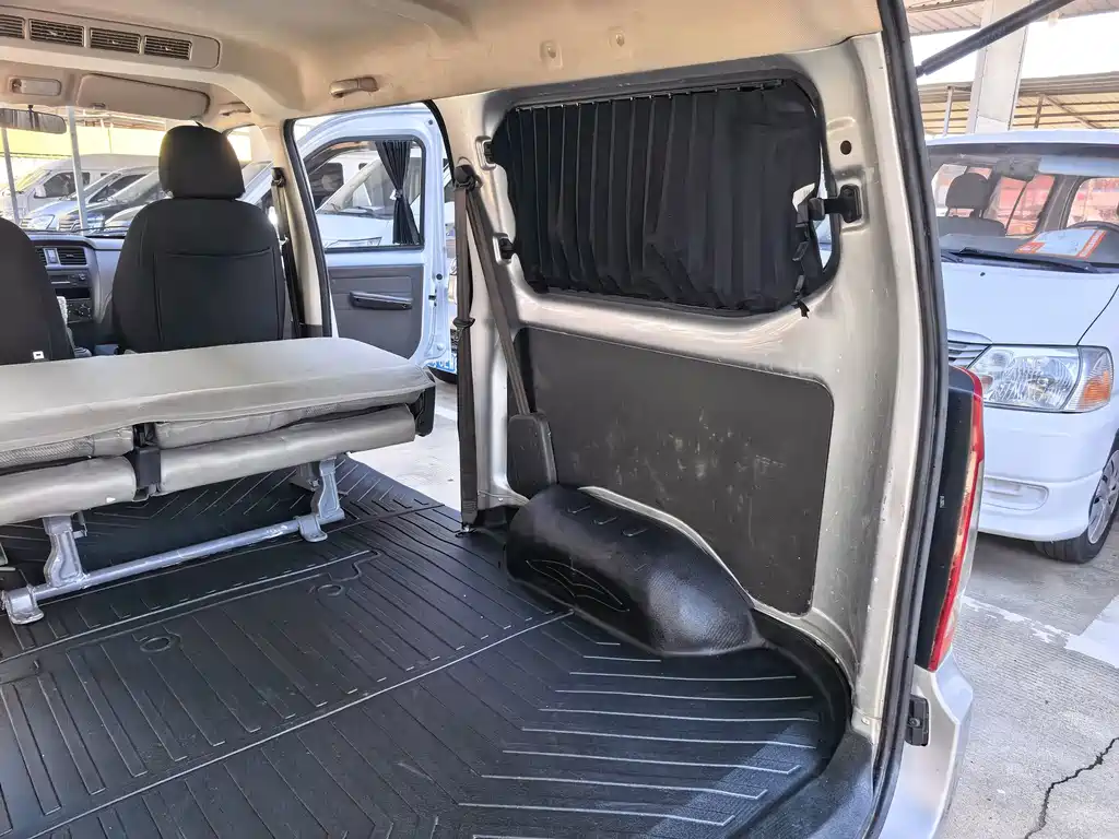 Wuling Rongguang S — миниатюра 16