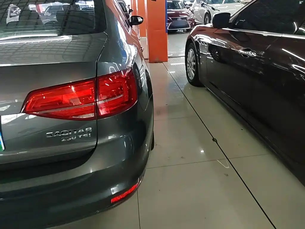 Volkswagen Sagitar — миниатюра 8