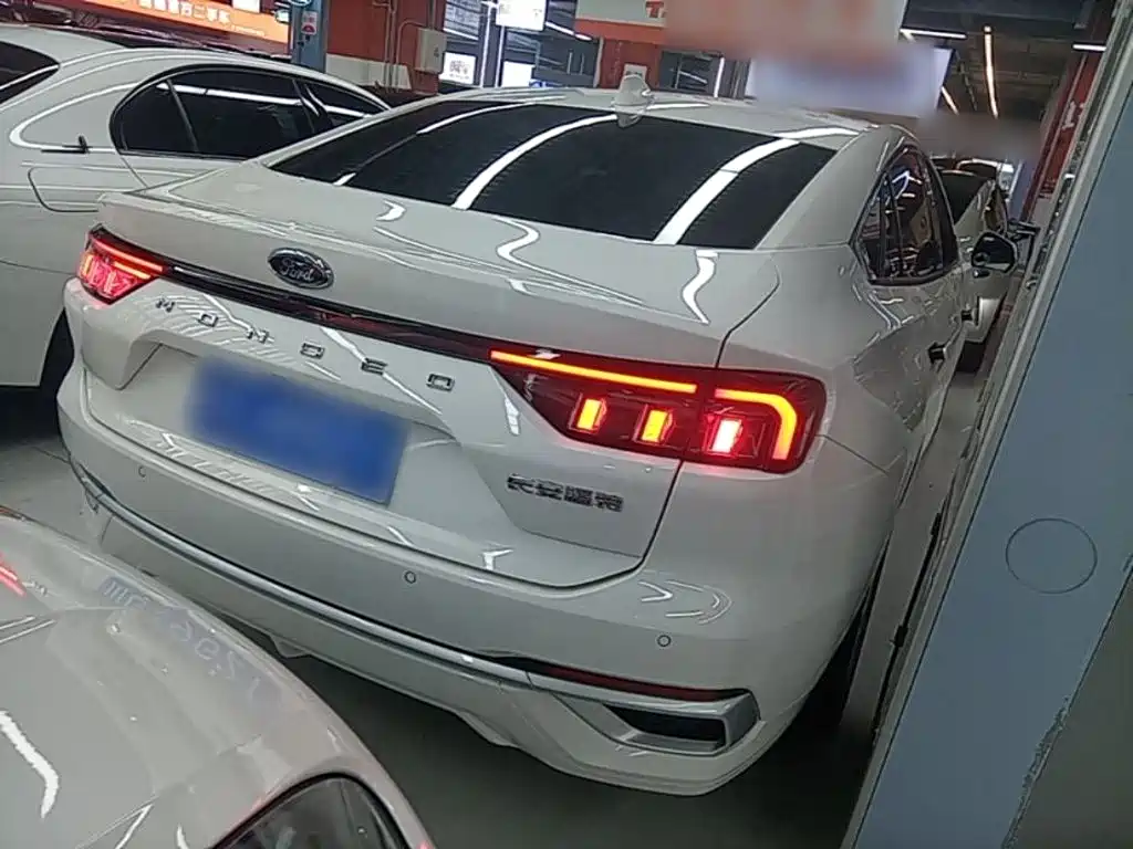 Ford Mondeo — миниатюра 7