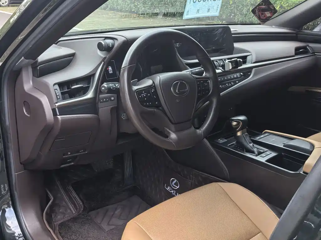Lexus ES — миниатюра 13