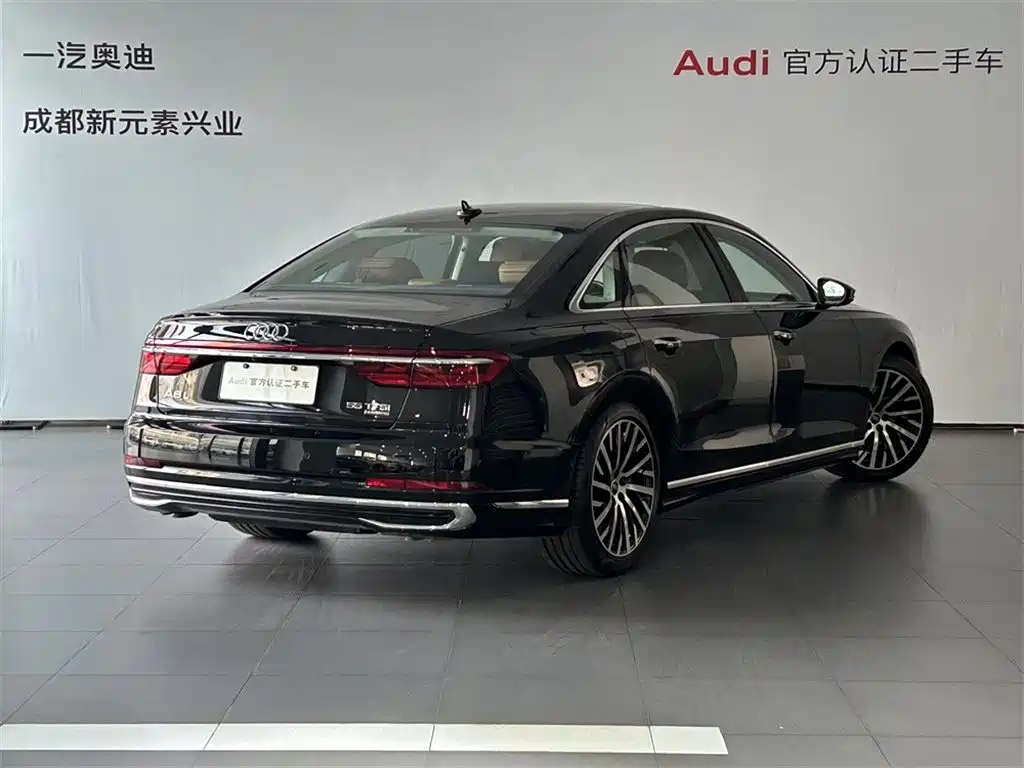 AUDI A8