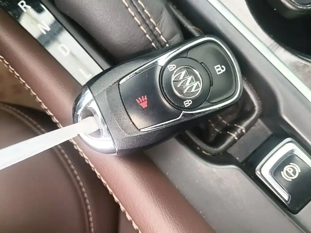 Buick Envision Plus — миниатюра 9