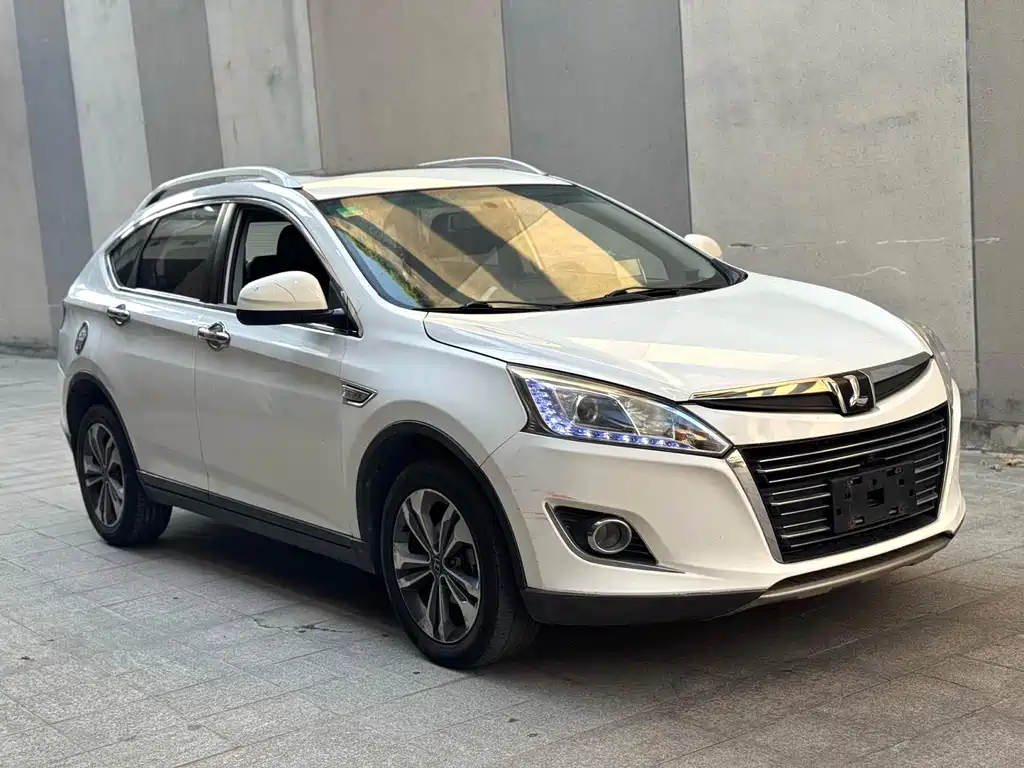 Luxgen U6 — миниатюра 3