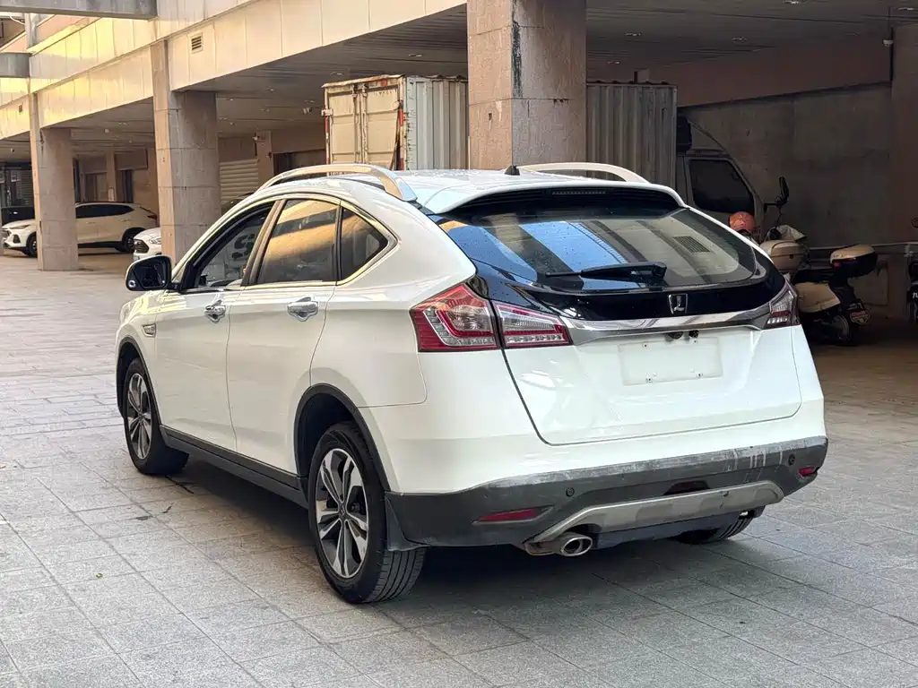 Luxgen U6 — миниатюра 6