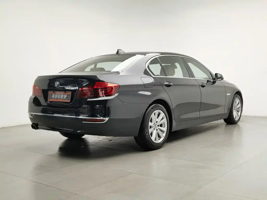 BMW 5 Series — миниатюра 2