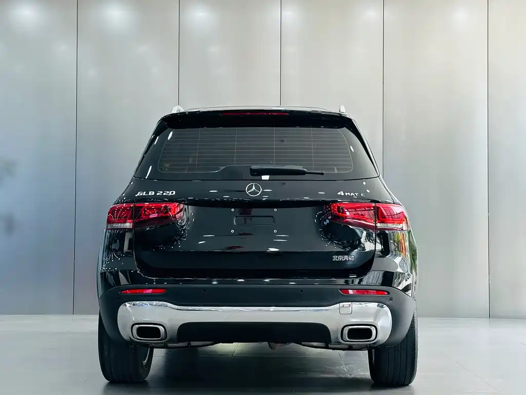 Mercedes-Benz GLB — миниатюра 8