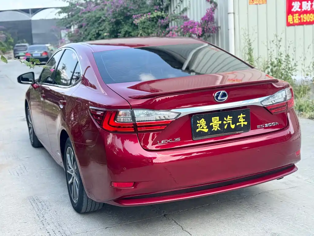 Lexus ES — миниатюра 17