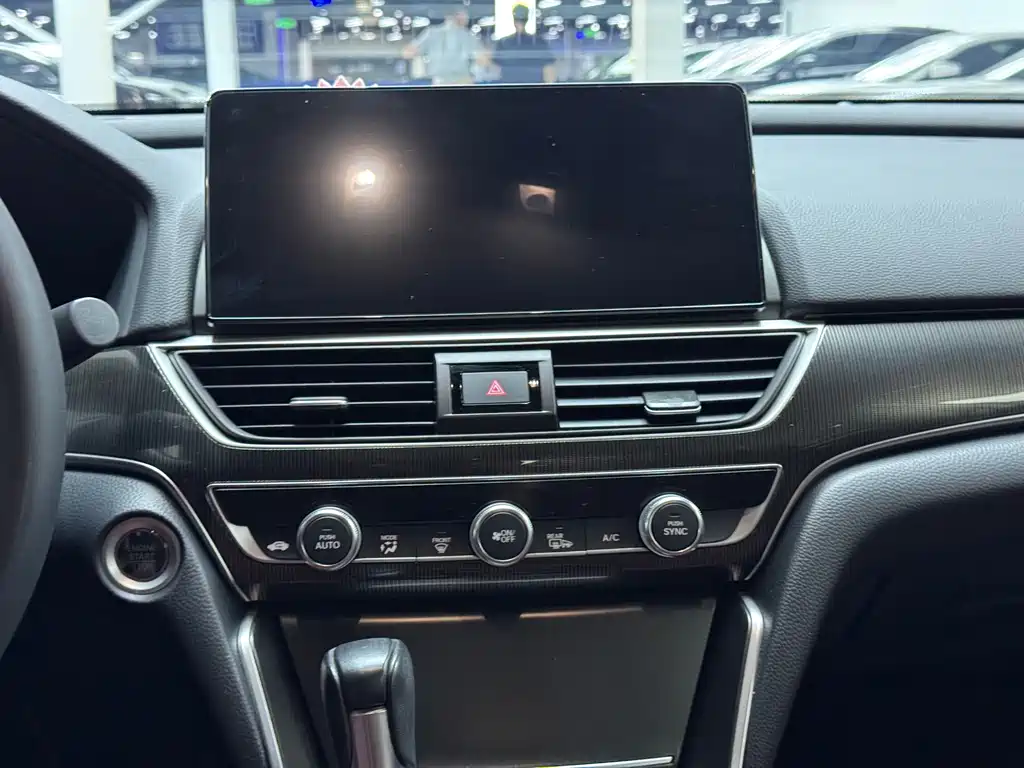 Honda Accord — миниатюра 17