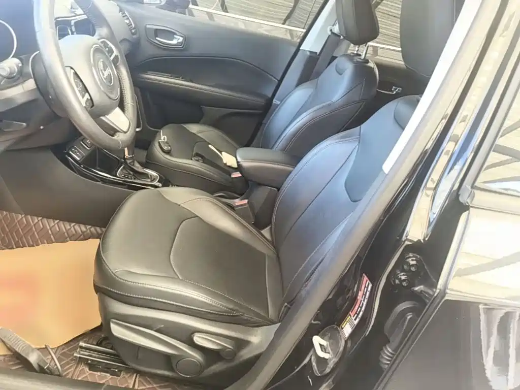 Jeep Compass — миниатюра 15