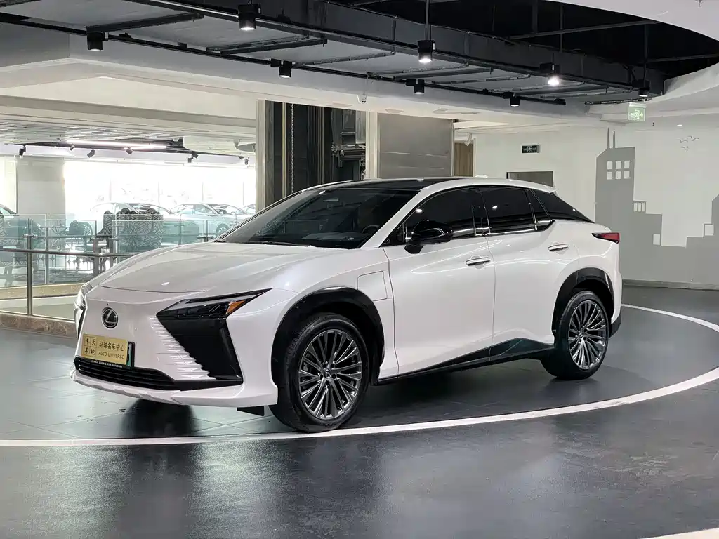 Lexus RZ