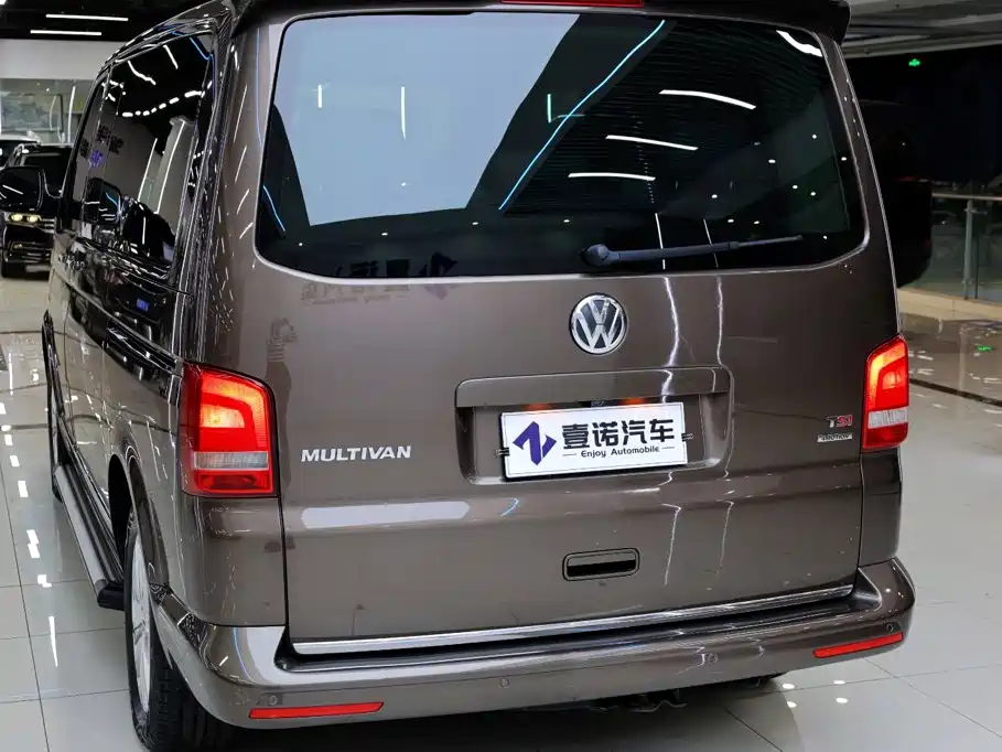 Volkswagen Multivan — миниатюра 6