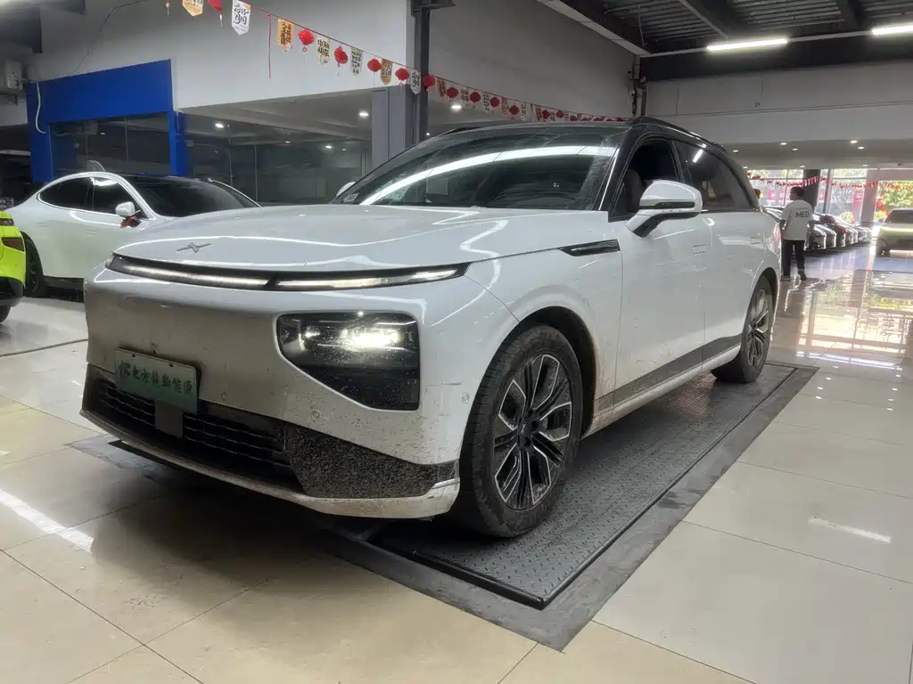 XPeng G9 — миниатюра 2