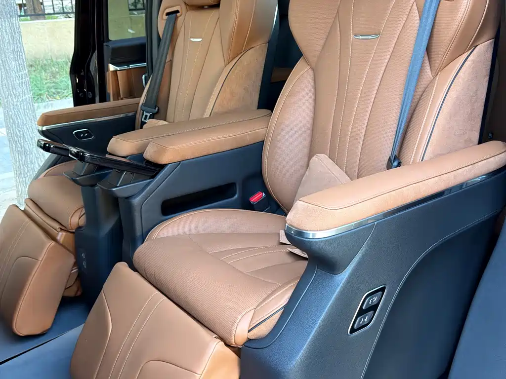 Hongqi Hongqi HQ9 PHEV — миниатюра 10