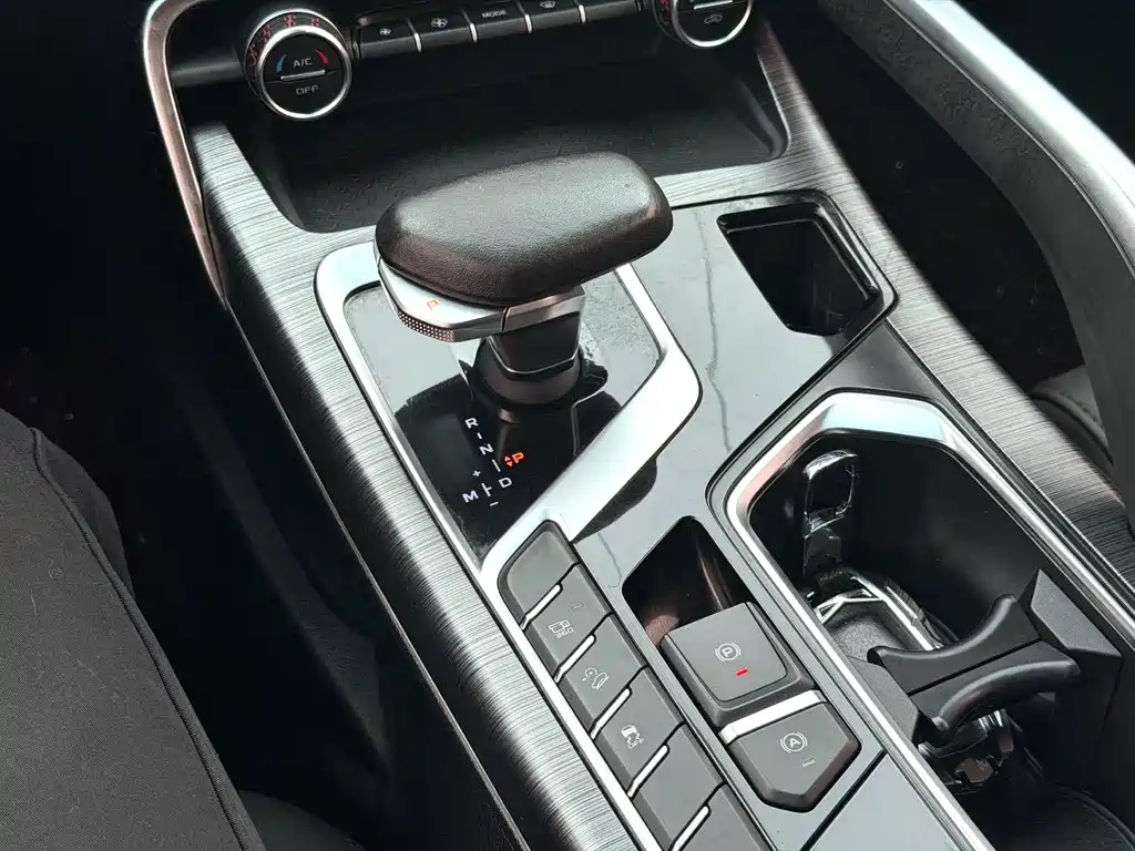 Geely Xingyue — миниатюра 8