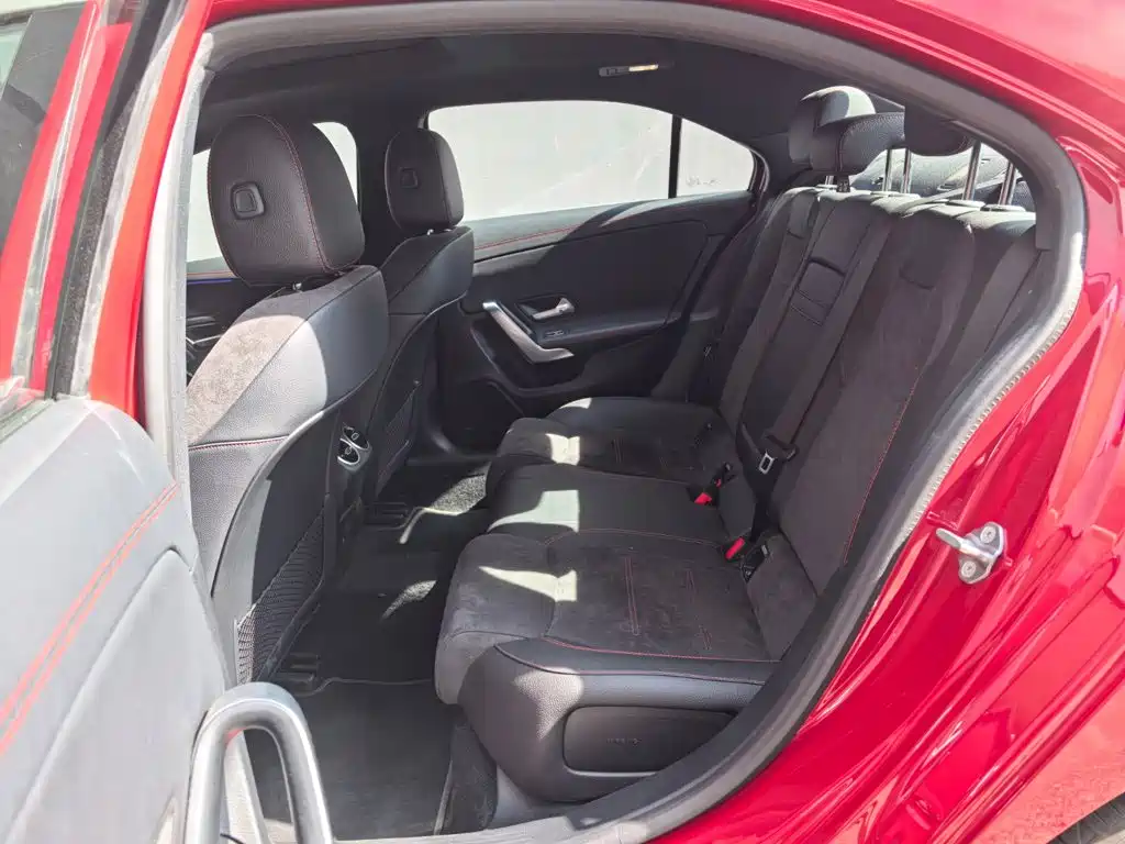 Mercedes-Benz A-Class — миниатюра 6