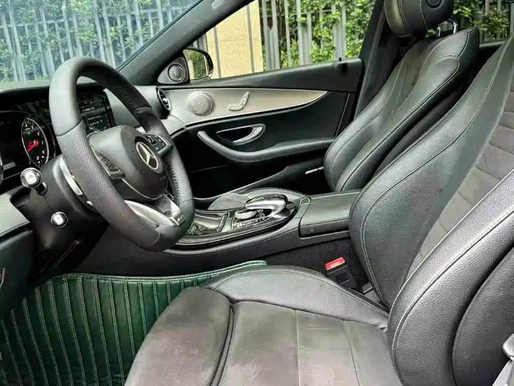 Mercedes-Benz E-Class — миниатюра 9