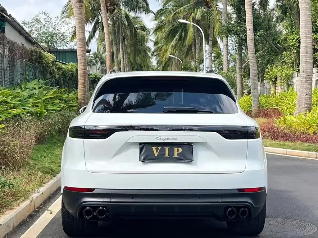PORSCHE CAYENNE