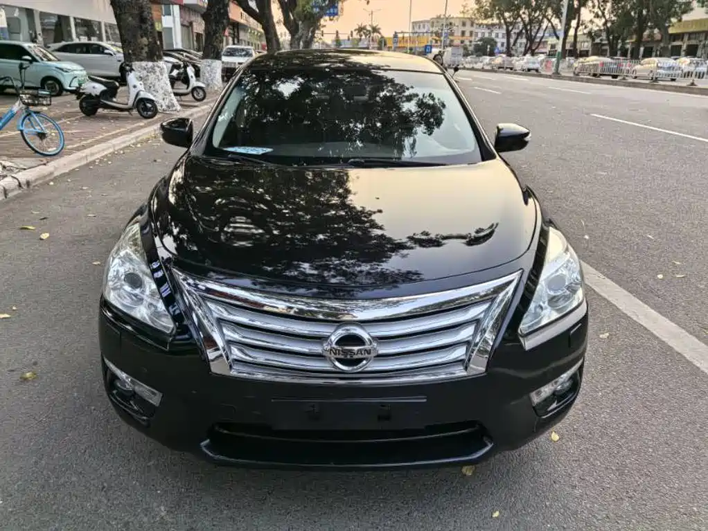 Nissan Altima 2013 2.5L XL-UpperNAVI Tech Luxury