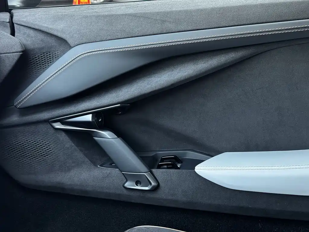 Lamborghini Revuelto 6.5L PHEV Standard Edition, фото 24