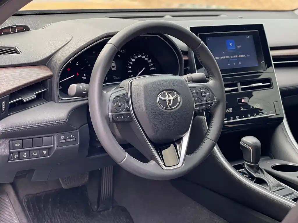 Toyota Avalon — миниатюра 7