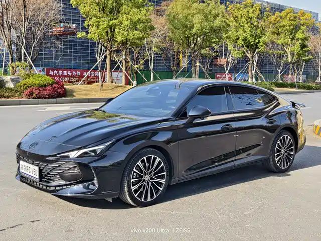 2023 MG MG7